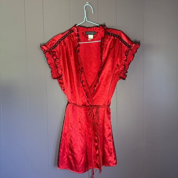 Vintage Y2K Red Satin Wrap Robe by Cinema Etoile Seductivewear – Size Large - Picture 1 of 6
